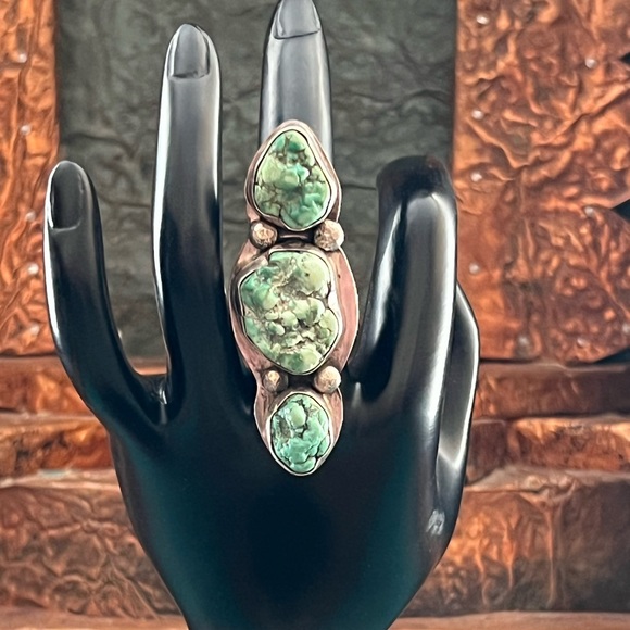 Vintage Native American Sterling Silver Turquoise Ring - Picture 7 of 9